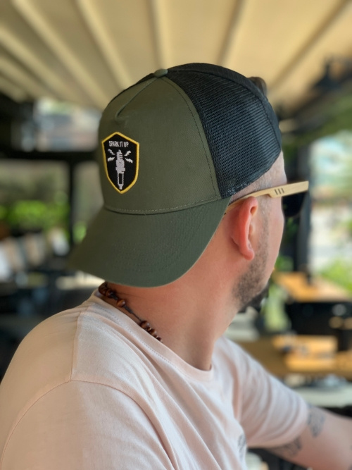 czapka-trucker-zielona-spark-it-up.jpg
